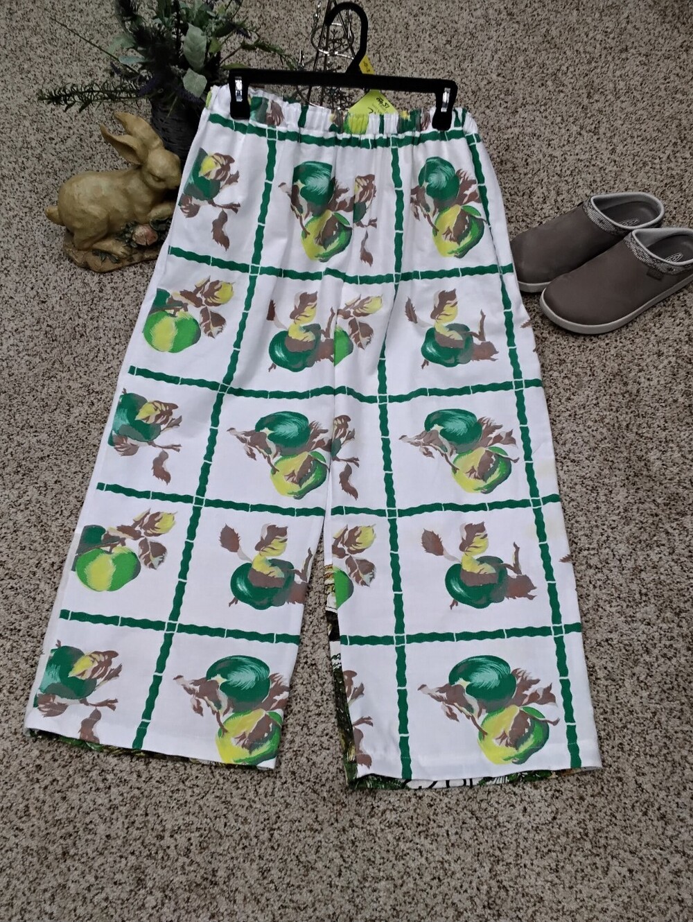 4091 Size L/XL Cotton/Linen  White & Green Fruit-Print Lounge Pants